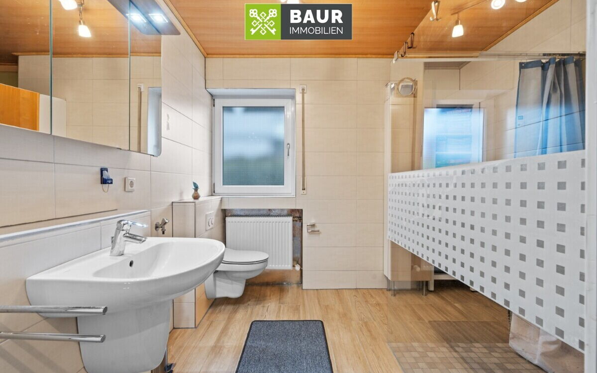 Badezimmer EG