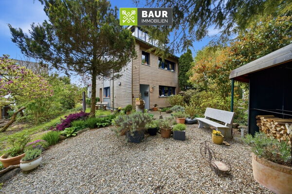 360° I Großes Reihenendhaus mit weitläufigem Südgarten, Carport und Garage in Meckenbeuren-Hegenberg