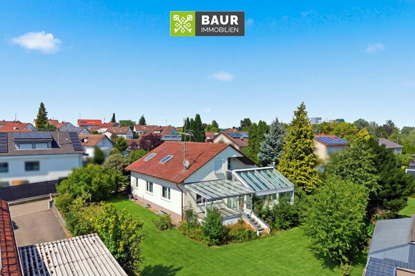 Großzügiges Familienheim mit Potenzial und sonnigem Wintergarten in Bad Schussenried