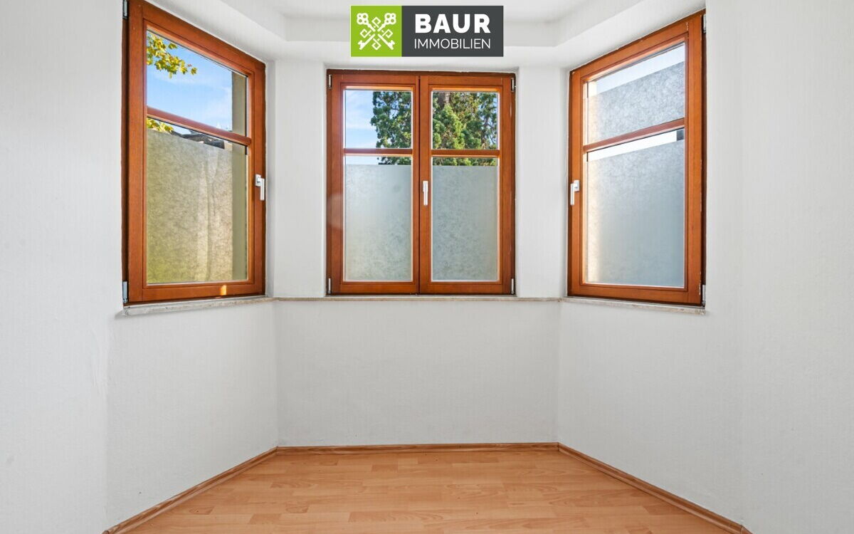 Zimmer_1. OG_Erker_Schlafzimmer