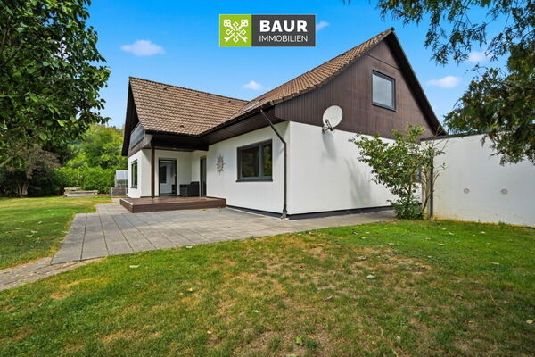 360° | Großzügiges Familienhaus mit Einliegerwohnung und großem Garten in Aitrach