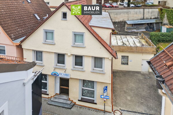 2 Wohnungen + 1 Gewerbeeinheit im Herzen der Altstadt von Ehingen - 2 Einheiten sofort bezugsfrei!