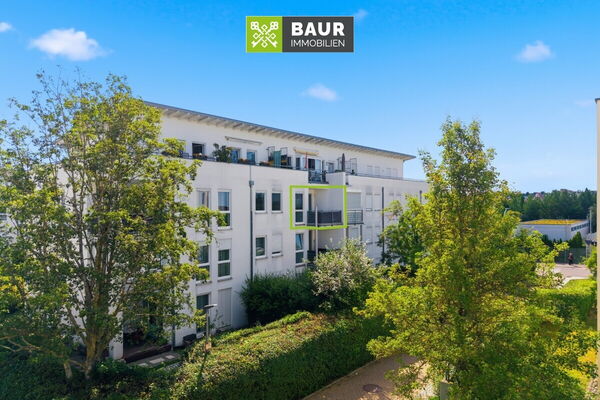 360°| Einziehen statt renovieren: Helle, frisch renovierte 2-Zimmer-Wohnung in guter Lage mit Balkon
